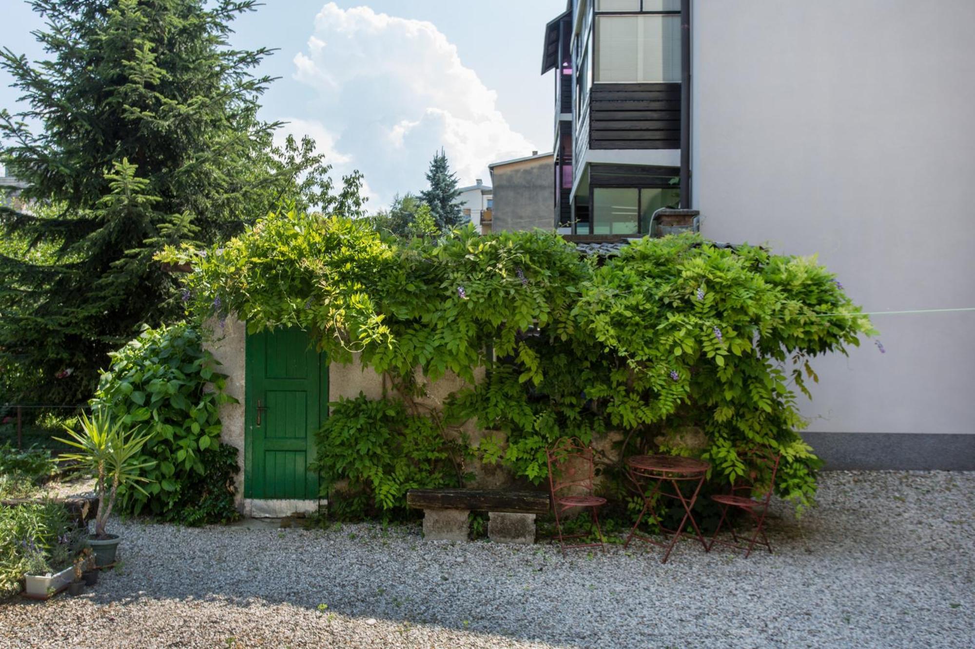 Apartment Quiet With Garden + Parking