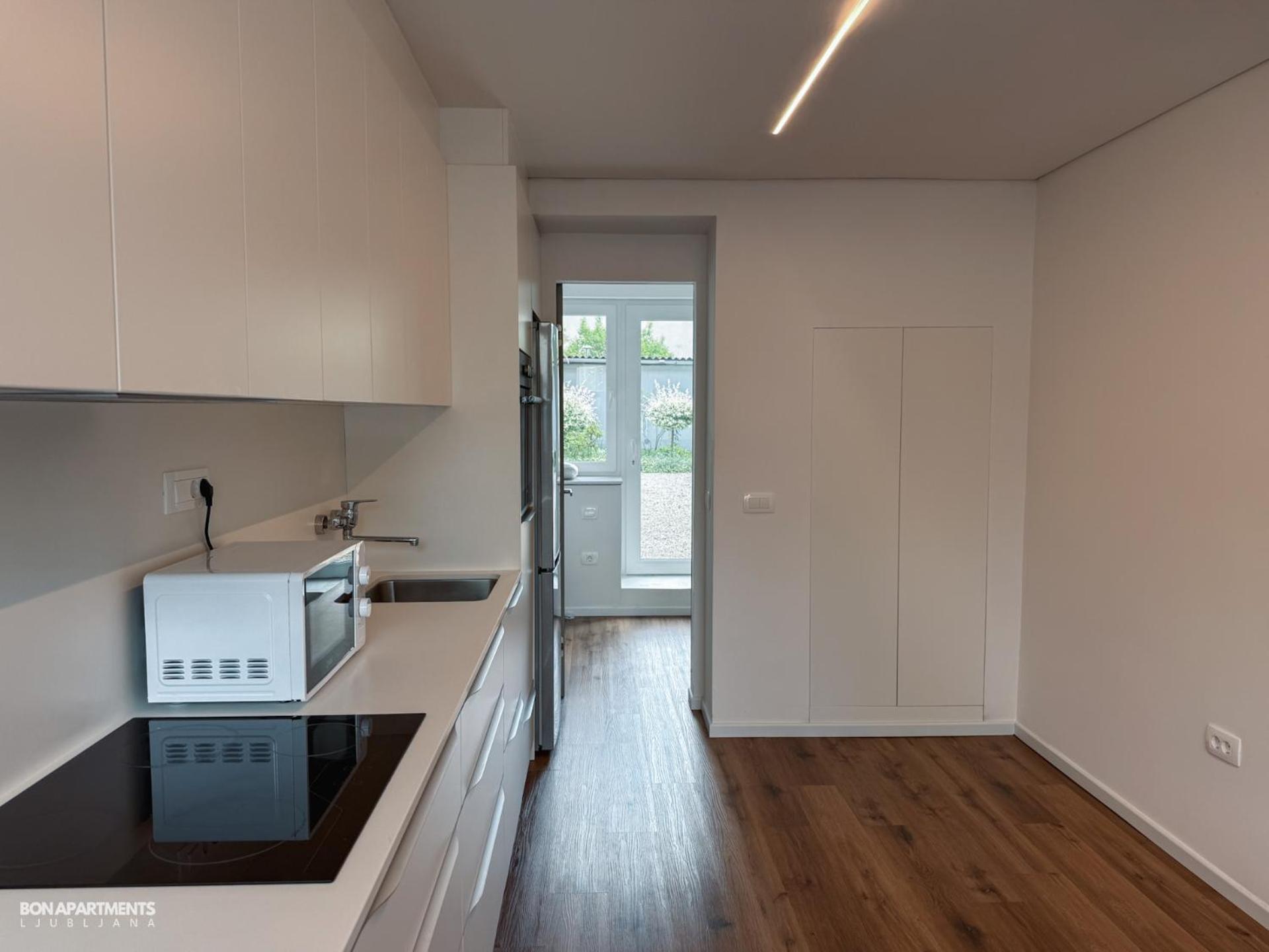 Quiet With Garden + Parking Apartma *