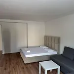 Quiet Apartment With Garden + Parking