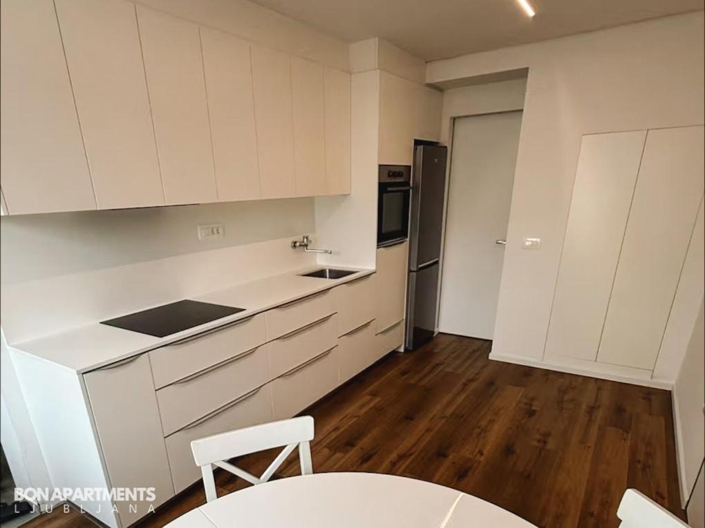 Apartment Quiet With Garden + Parking